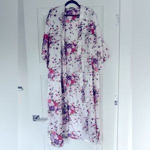 White floral robe perfect for bridal one size